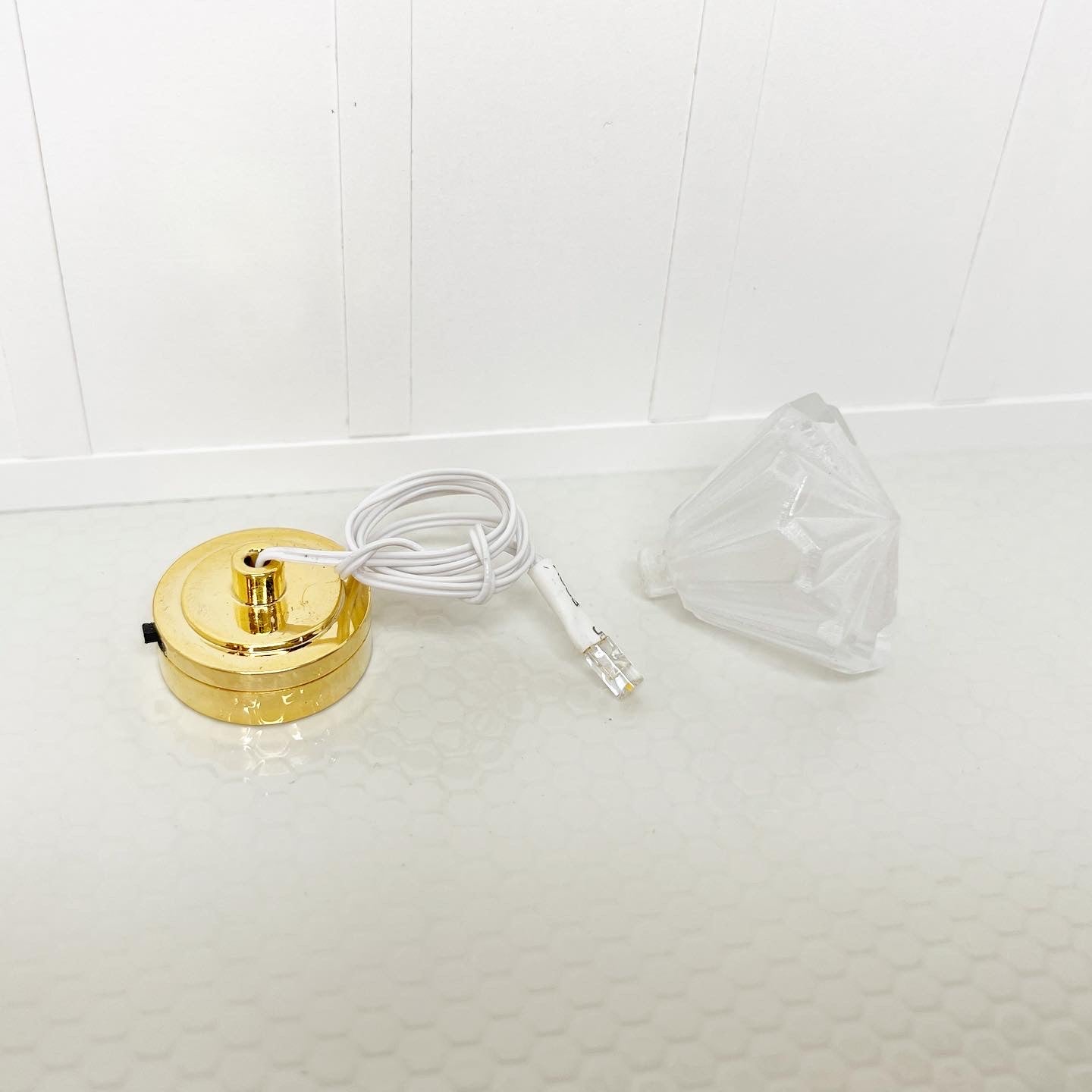 Pendant Light (Battery Operated)