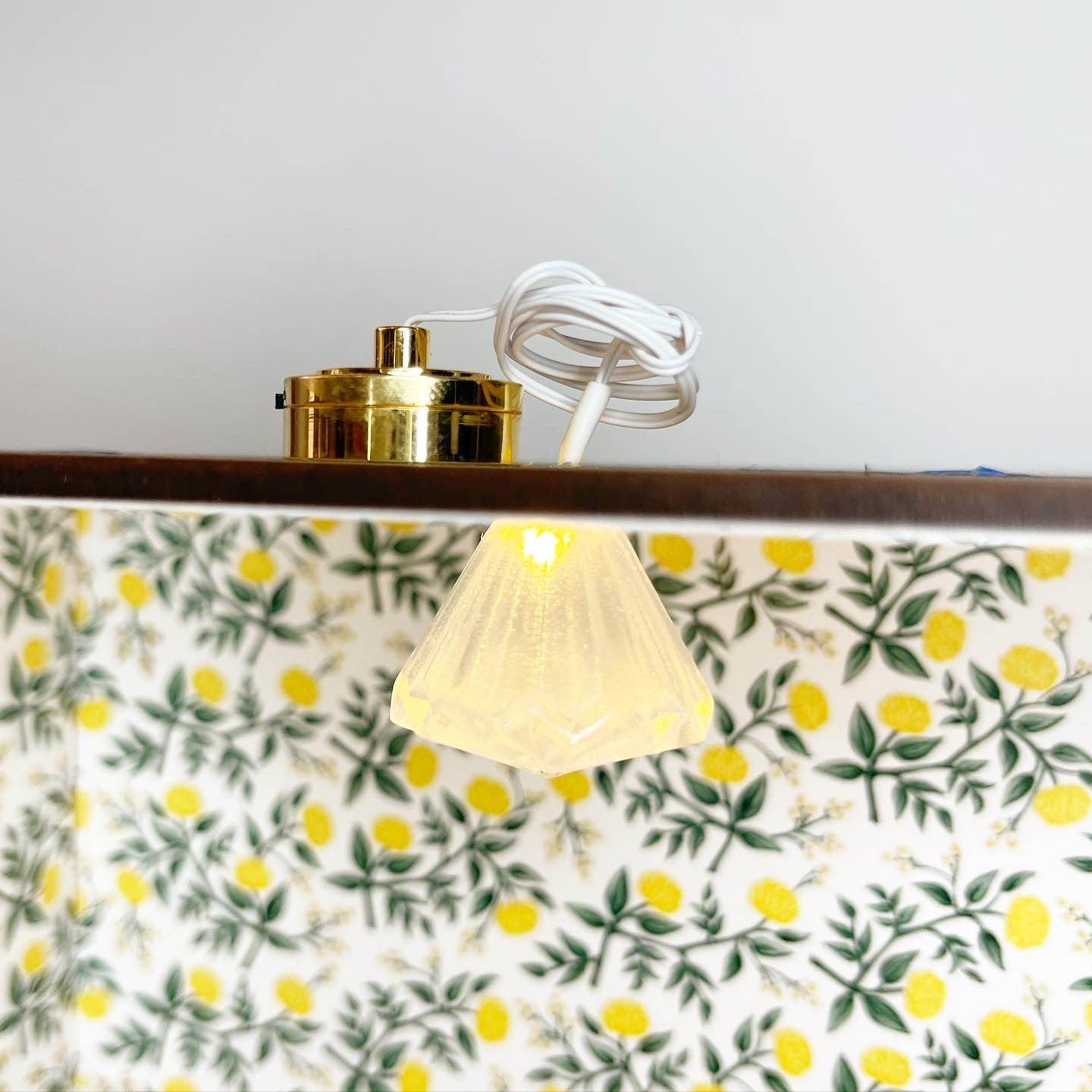 Pendant Light (Battery Operated)