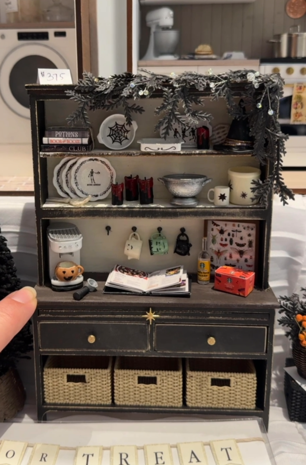 Halloween Hutch