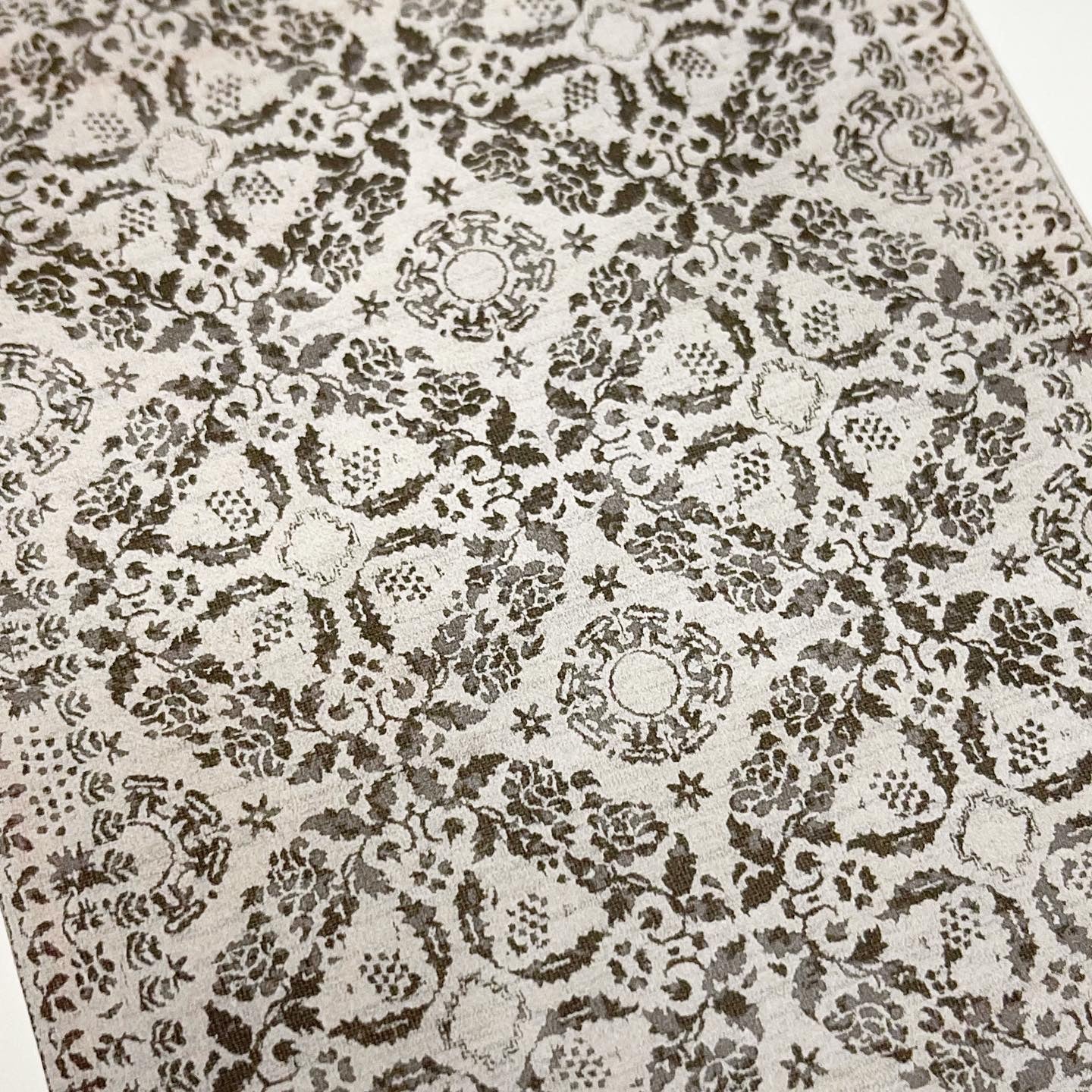 Pewter Medallion Rug or Runner