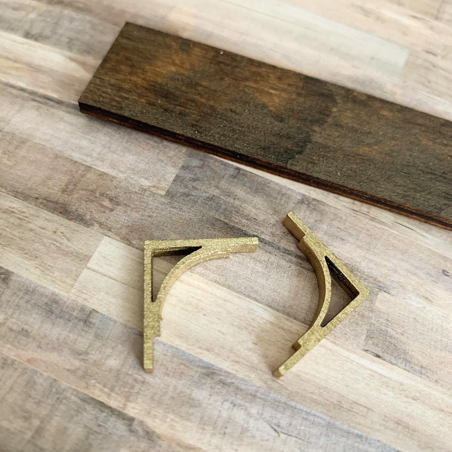 Gold Brackets (No Shelf)