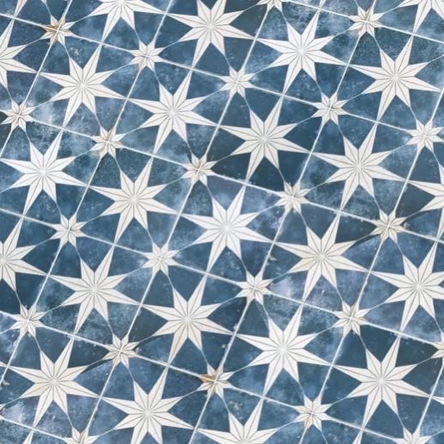 Blue and White Tile (1 inch)