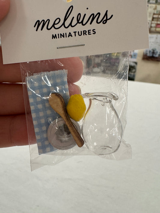 Lemon Pitcher Set