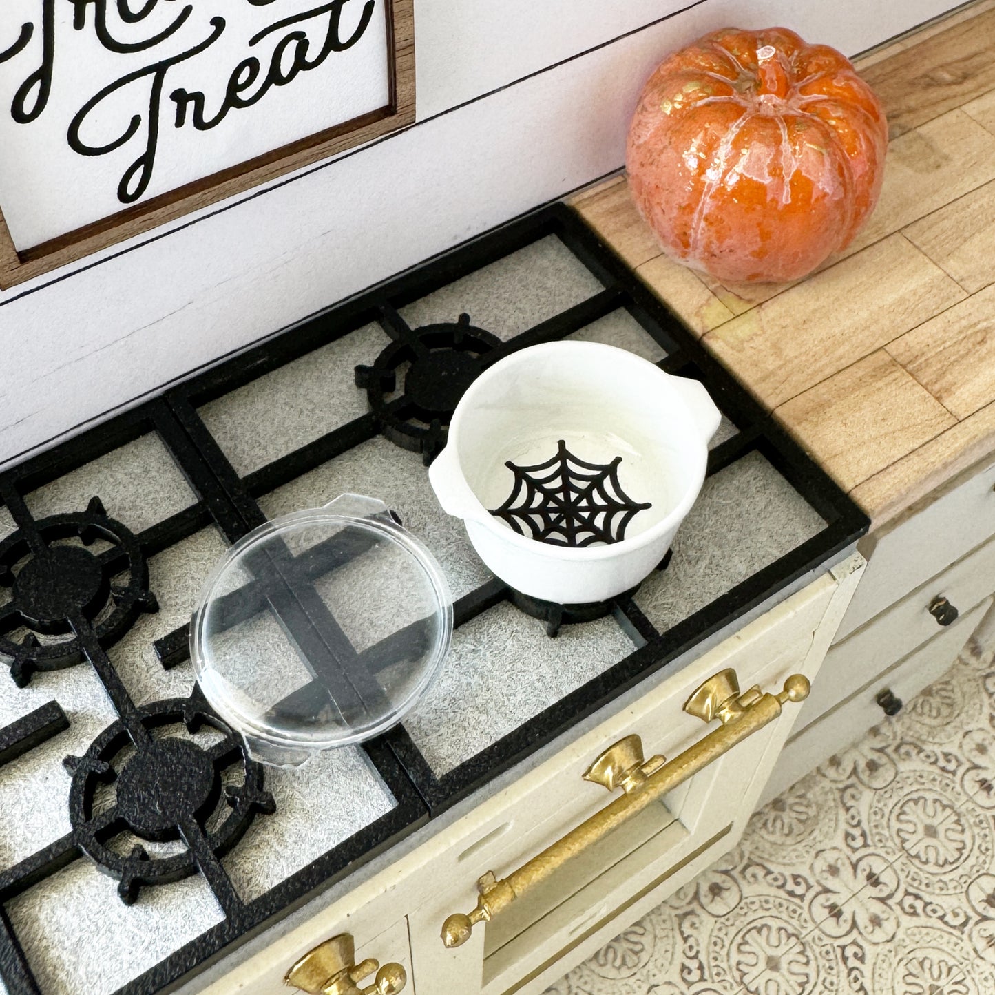 Spider Web Baking Dish