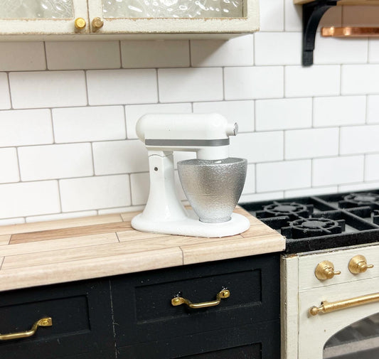 Glossy White Stand Mixer