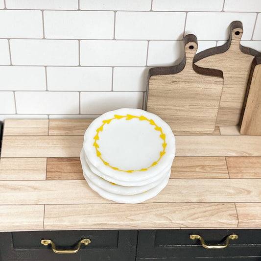 Plates with Mustard Wreath (Set of 4)