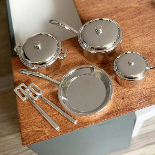 Silver Cookware Set